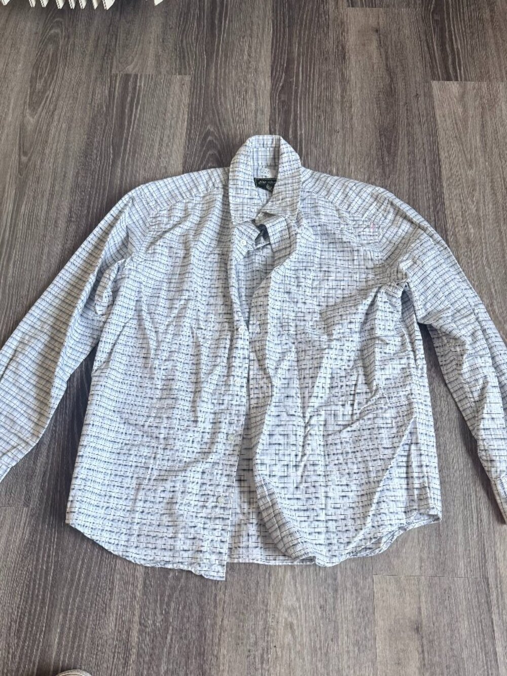 Eddie Bauer Plaid Button-Up Shirt Size Medium